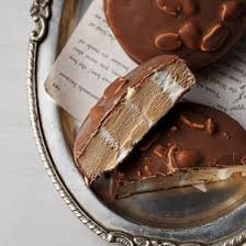 Goo goo chocolate , marshmallow and peanut icecream - 1 pc